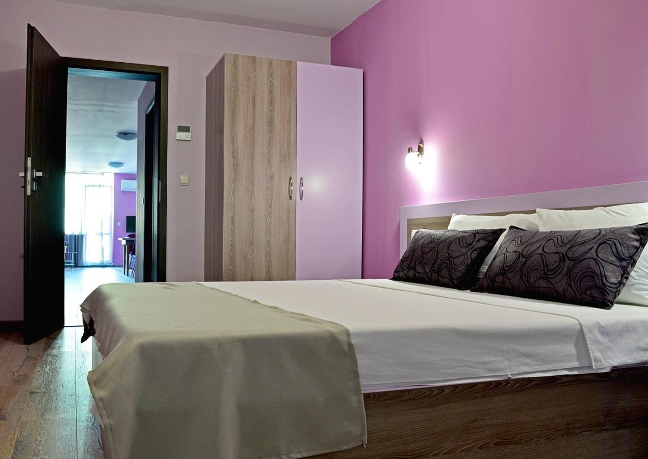 Visito Aparthouse